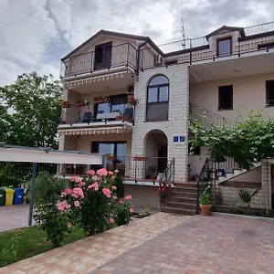 Nadija Bed & Breakfast