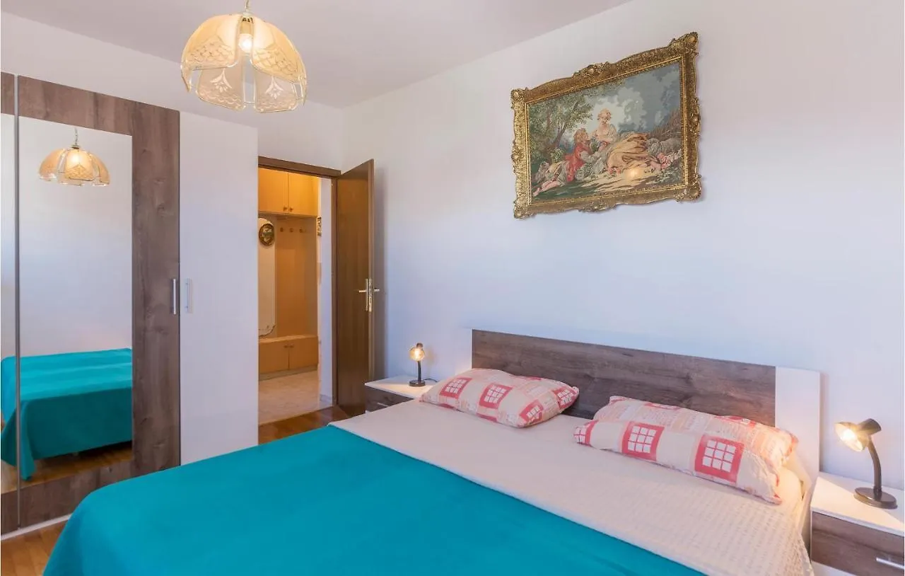 Awesome Apartment In Funtana With Wifi 0*,  Croatia
