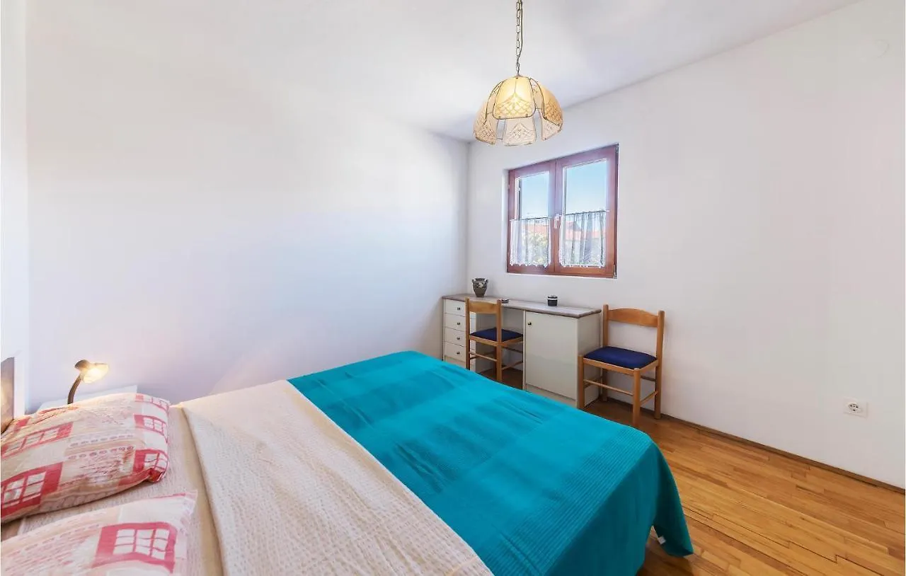 Awesome Apartment In Funtana With Wifi